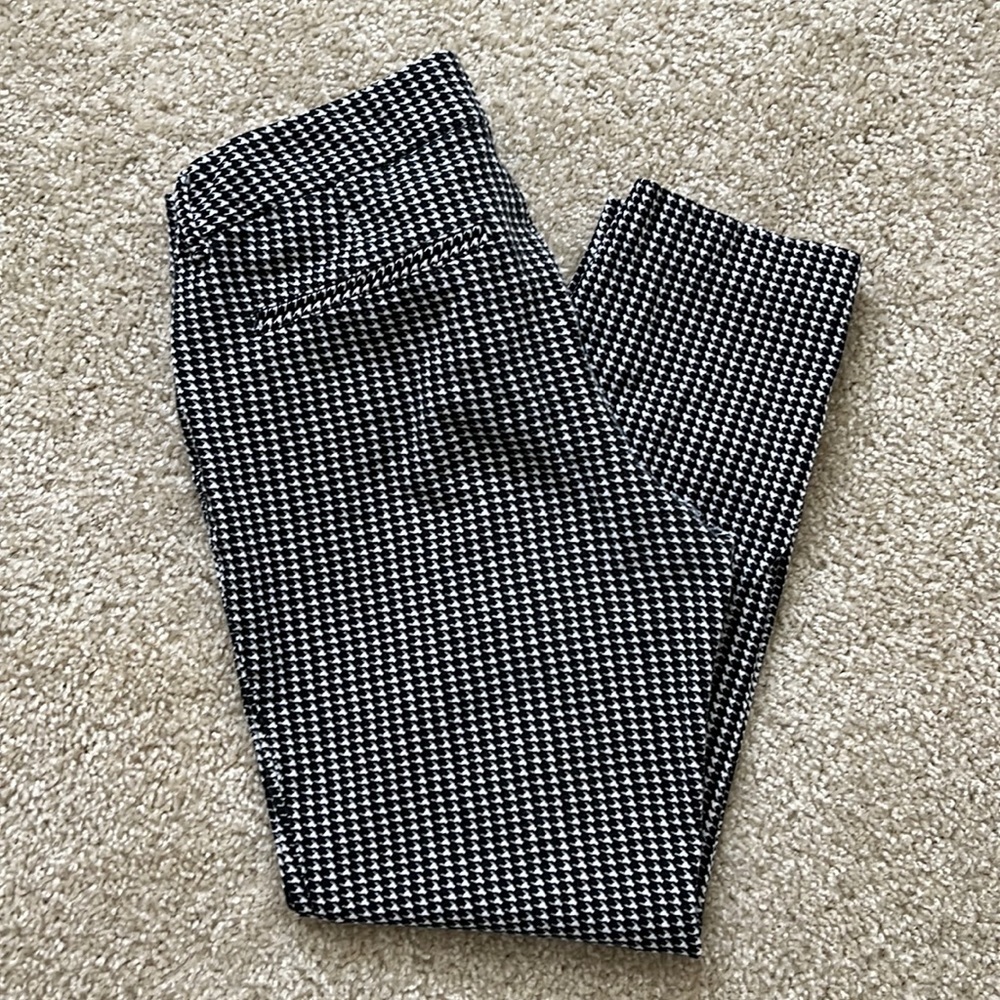 Patterned pixie pants